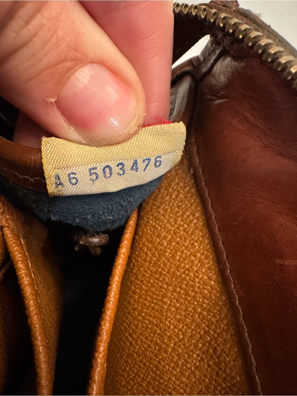 Vintage Dooney & Bourke AWL Navy Satchel Bag Made in USA Duck Fob Strap A6 - Picture 6 of 13